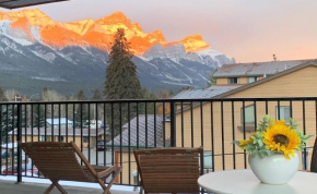 1 Bd corner unit stunning views wrap around deck